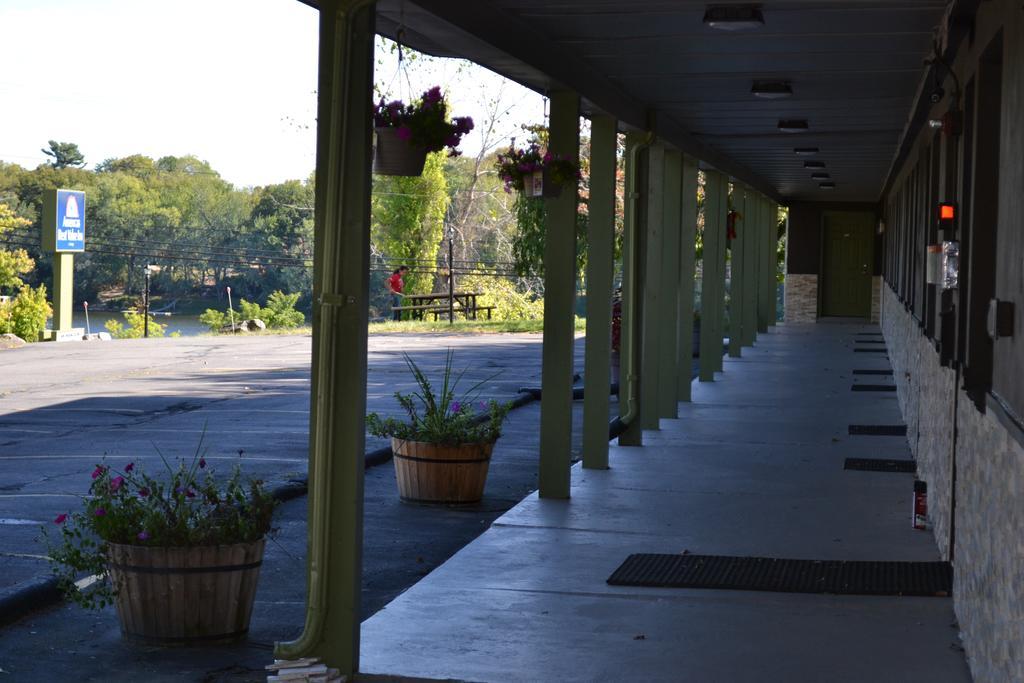 Mount Holyoke Inn Exterior photo